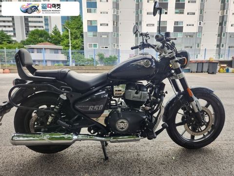 로얄엔필드 슈퍼 메테오 650 2024년식 슈퍼메테오650,24년식,1.2만km.부산
