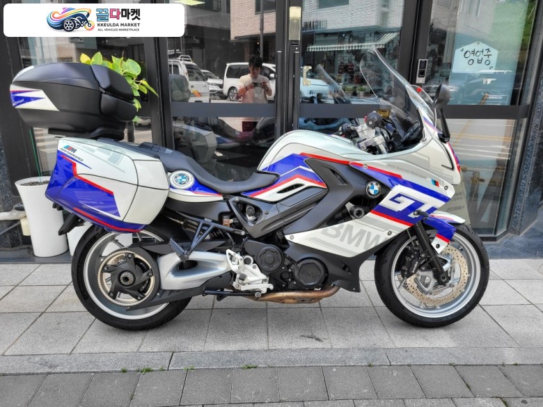 BMW F 800 GT 2016년식 AK모터스입니다. 9815KM 주행차량입니다.
