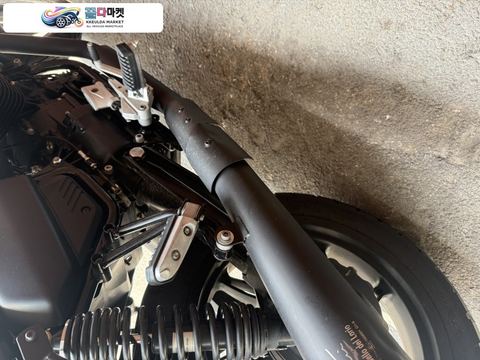 모토구찌 V7 Ⅲ 스톤 2022년식 모토구찌 V7 850 22년식