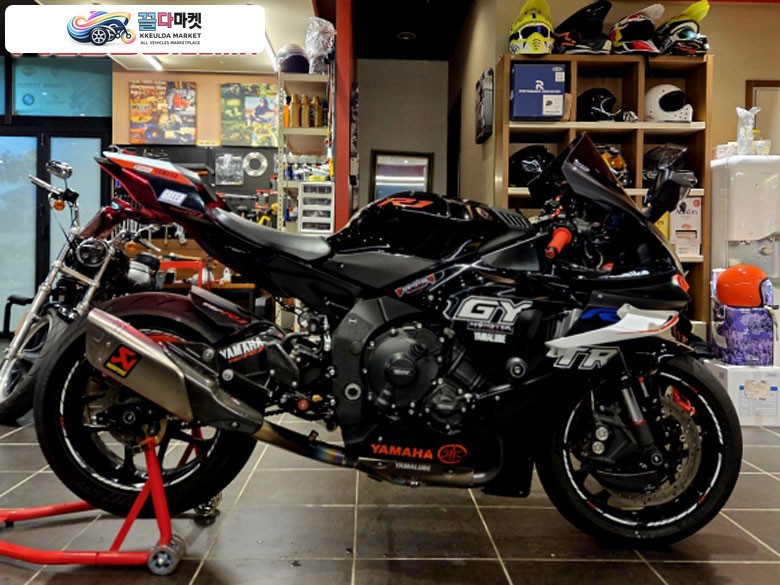 야마하 YZF R1 2019년식 내용좋은 2022 야마하 r1 풀튜닝 저렴히판매합니다^^