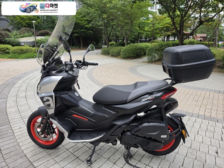 아프릴리아 SR GT 125 2023년식 SR GT 135