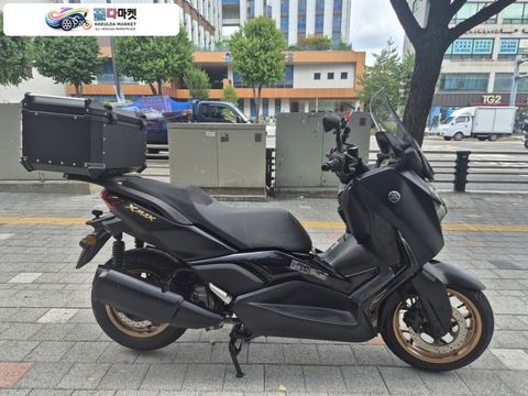 야마하 X 맥스 300 ABS 2024년식 배달 대행으로 사용한 24년식 야마하 XMAX 300ABS 인기컬러 무광블랙 판매 합니다. 적산거리 45,436KM입니다.