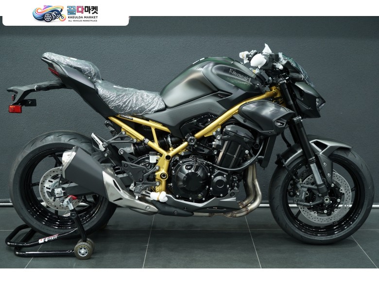 가와사키 Z 900 ABS 2026년식 26년 가와사키 슈퍼 네이키드 Z900  판매합니다. 골드