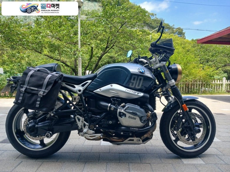 BMW R 나인 T 퓨어 2017년식 BMW RnineT 알나인티 퓨어 2017년식 50,000km 판매합니다.