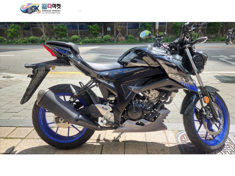 스즈끼 GSX S 125 ABS 2021년식 스즈키 영등포점 - 21년식 GSX-S125 블랙 판매합니다.