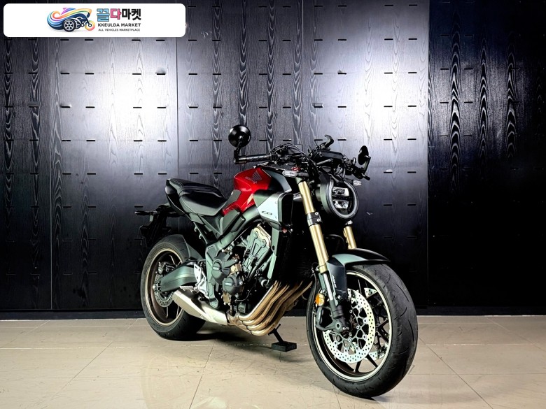 혼다 CB 650 R ABS 2024년식 스포츠 네이키드, 옵션 깔끔하고 관리잘된 차량