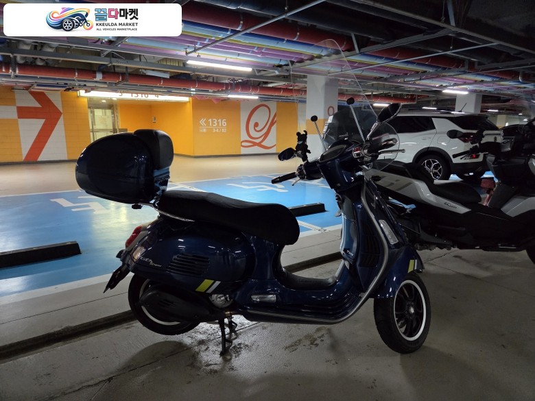 베스파 GTS 300 슈퍼테크 2024년식 24년식 베스파GTS 300 SUPER TECH HPE ABS(신차수준)