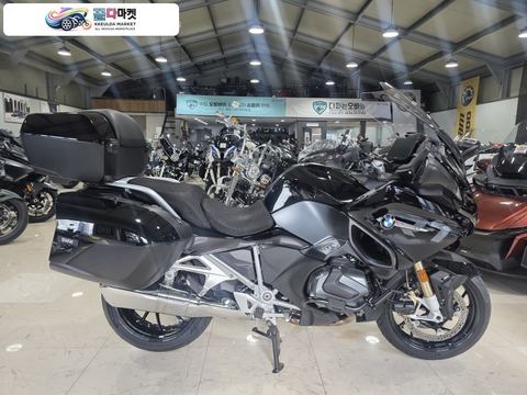 BMW R 1250 RT 2024년식 1인 신조 차량 R1250RT 입니다. 탑케이스 장착 , 분덜리히 엔진가드 장착 입니다^^