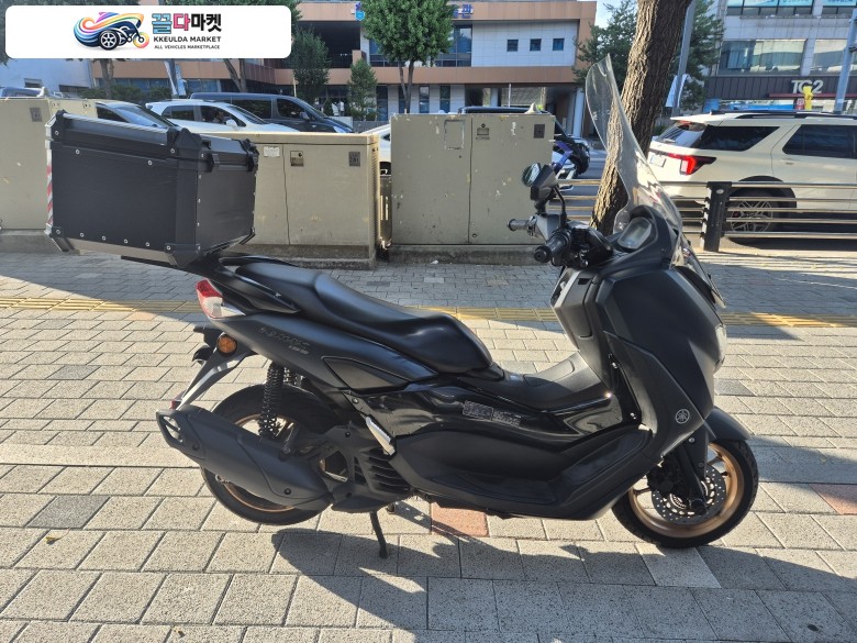 야마하 N 맥스 155 ABS 2023년식 1인소유 배달대행으로만 사용한 23년식 야마하 NMAX155ABS (무광 녹색)  판매 합니다.