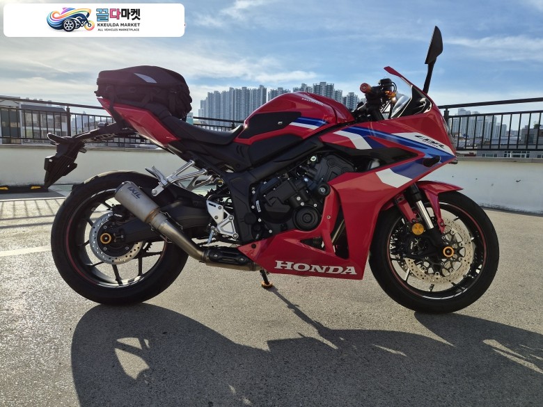 혼다 CBR 650 R E 클러치 2025년식 울산OK모터뱅크 2025년식 혼다CBR650R E클러치~657KM주행 옵션빵빵!핫!핫!클릭!!