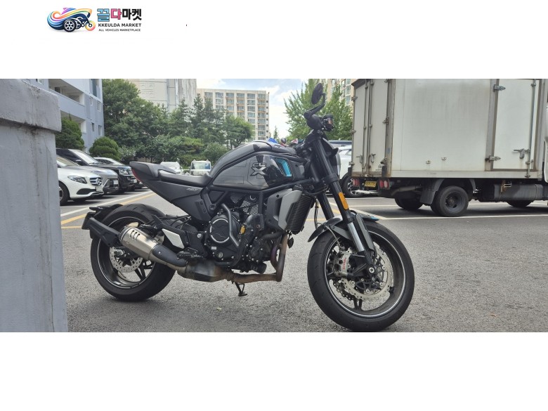 CF모토 700 CLX 스포츠 2022년식 2022년식 CF모토 clx700. Sport 2만킬로 350먄원