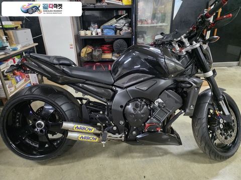 야마하 FZ 1 N 2006년식 전시용 냉동바이크 특급! FZ1N 뒷바퀴 튜닝만 1,700만원