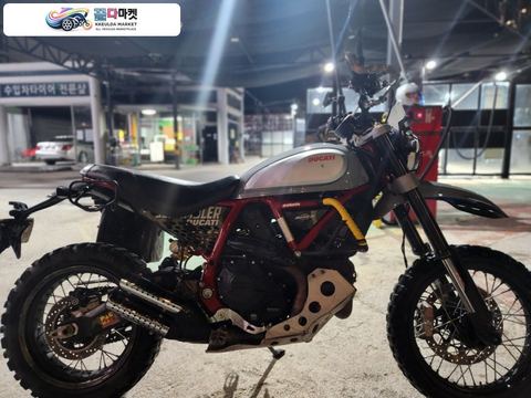 두카티 스크램블러 데저트 슬레드 2019년식 두카티 데저트슬레이드 2019년식 판매합니다.