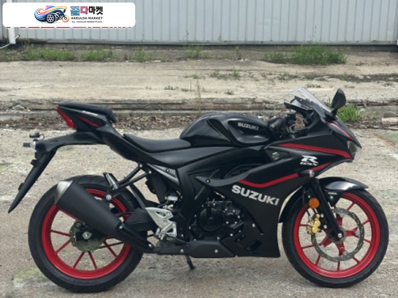스즈끼 GSX R 125 ABS 2025년식 스즈키 gsx r125 25년 3백키로대 블박차량 팝니다