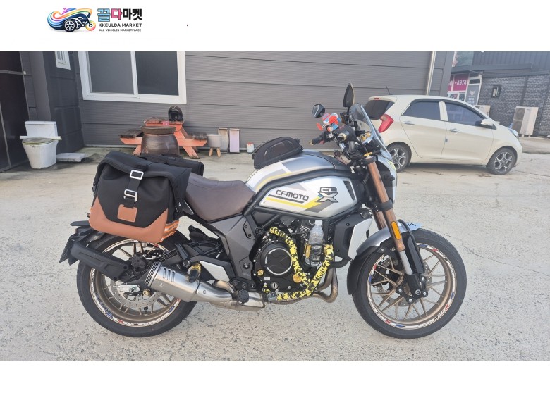CF모토 700 CLX 2023년식 cfmoto clx700 헤리티지 23년식 입니다.