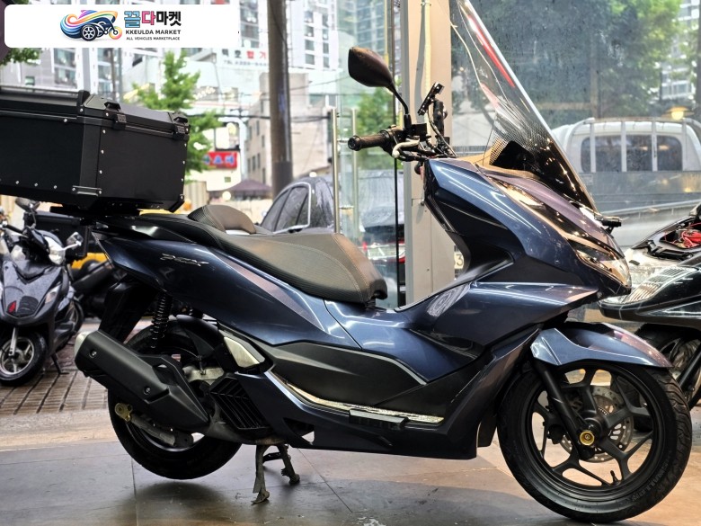 혼다 PCX 125 ABS 2021년식 중고 오토바이 매입 전문 / 혼다 PCX125ABS 풀점검 완료 연식 대비 A급 2채널 블박 포함 판매 / 대차 환영 / 무이자 카드 할부