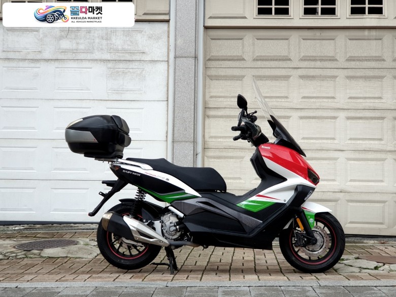 K&C 이지맥스 300 ABS 2022년식 몽키바이크 - 22년식 K&C 이지맥스300ABS (S+급!1인신조!무사고!무꿍!3천실키로수!옵션다수!) 오토바이매입!대차가능!전국바이크매입!