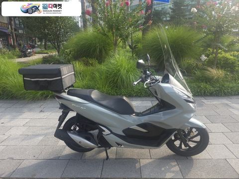 혼다 PCX 125 CBS 2020년식 티바이크 2020년 잘 관리된 혼다 베스트셀링 스쿠터 더뉴PCX125 그레이 컬러 판매합니다. -카드-대차-할부-