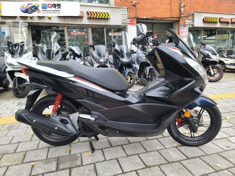 혼다 PCX 125 FI 2018년식 유성바이크   전차종 매입가능   대차 가능  깔끔  합니다