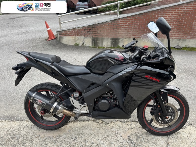 혼다 CBR 125 R 2016년식 cbr125 16년 블랙 아크라포빅 판매합니다