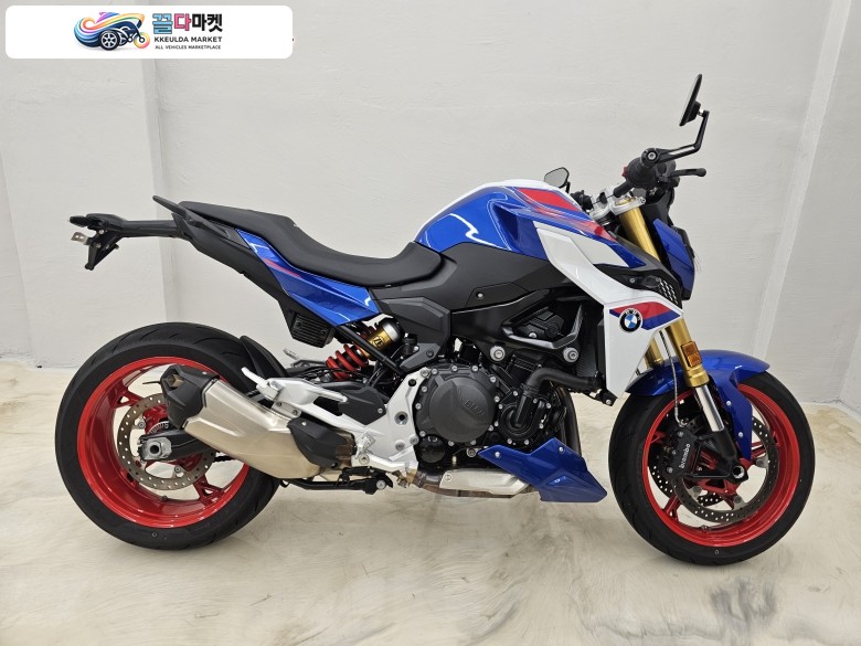 BMW F 900 R 2026년식 2026 BMW F900R 풀옵션 (ESA·스마트키·열선·퀵시프트) 무사고