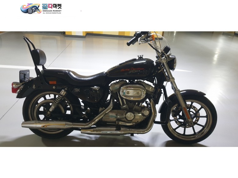 할리데이비슨 883 R 2014년식 완전무사고.하리입문용으로 최고입니다