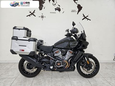 할리데이비슨 팬 아메리카 1250 스페셜 2023년식 23년 키로수 짧은 팬아메리카 스페셜 판매합니다.