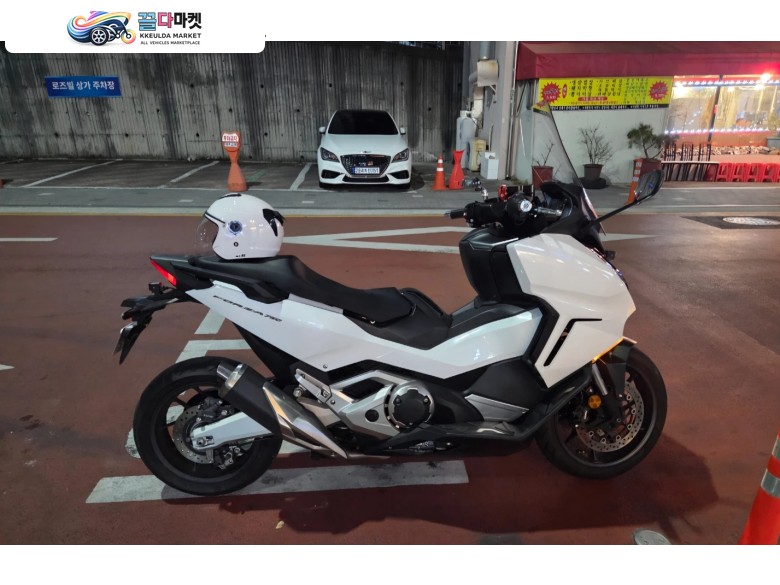 혼다 포르자 750 2023년식 포르자750 23년식 5,6@@km 팝니다