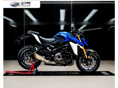 스즈끼 GSX S 1000 2023년식 필수옵션 구성 되어있는 깔끔한 신차급 차량