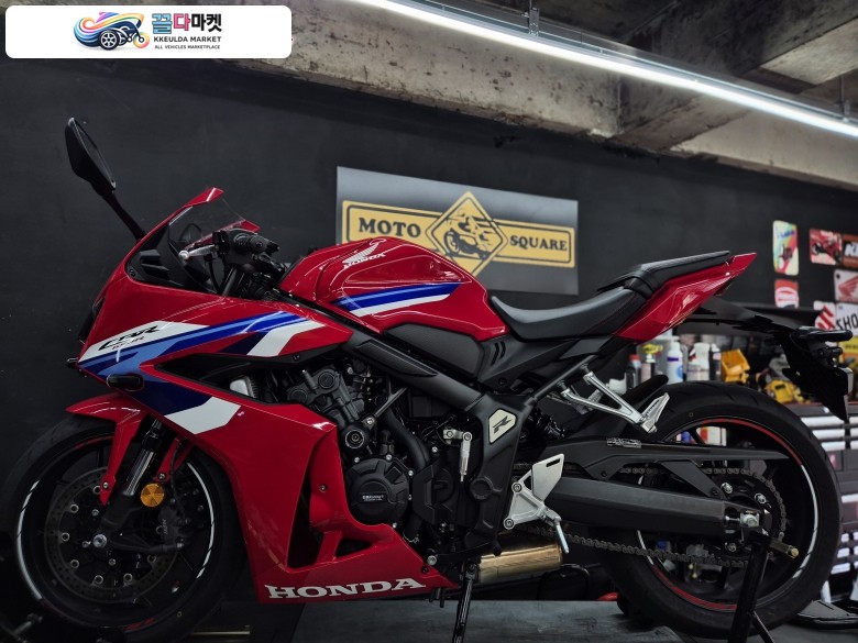 혼다 CBR 650 R E 클러치 2025년식 25년 CBR650R E클 머플러구변완! /신차급 S급 판매!!