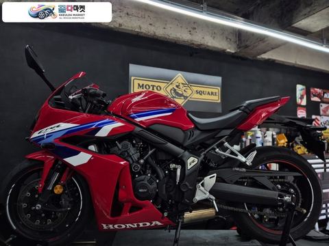 혼다 CBR 650 R E 클러치 2025년식 25년 CBR650R E클 머플러구변완! /신차급 S급 판매!!