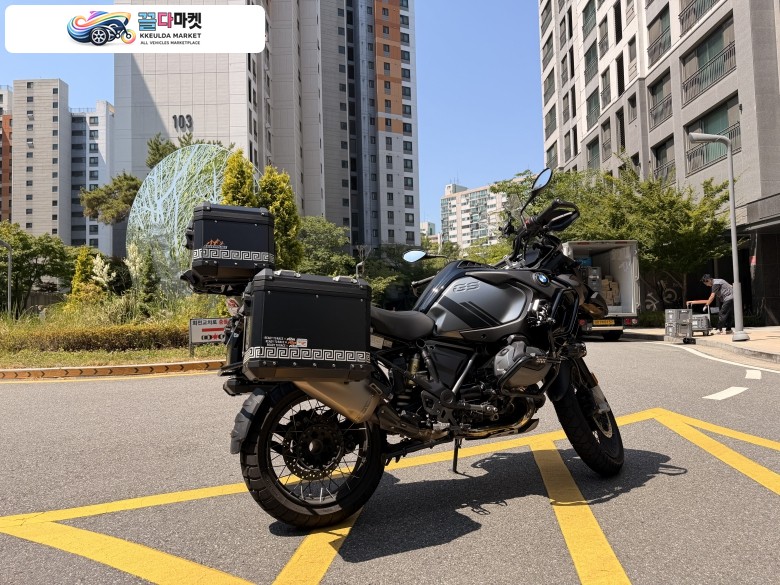 BMW R 1250 GS 어드벤처 2023년식 23년12월 무사고 올블랙 r1250gs adv 상태A급 판매합니다.