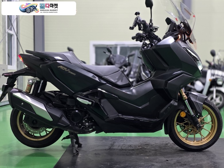 혼다 ADV 350 2025년식 혼다ADV350 25년식 1만km출퇴근차량 1인신조 최저가 판매합니다