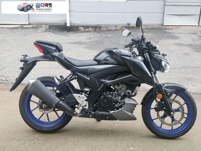 스즈끼 GSX S 125 ABS 2023년식 적은 주행거리 A급 귀한 S125입니다. 저렴하게 판매합니다. 대차환영