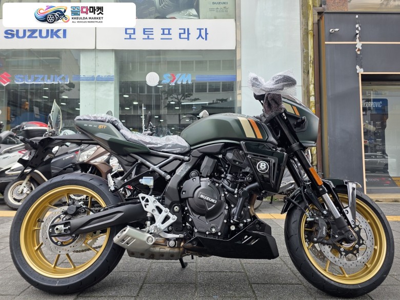스즈끼 GSX 8 TT 2026년식 [신차] 스즈키 GSX-8TT 매우 예쁘고 간지나는 차량 입고 되었습니다.