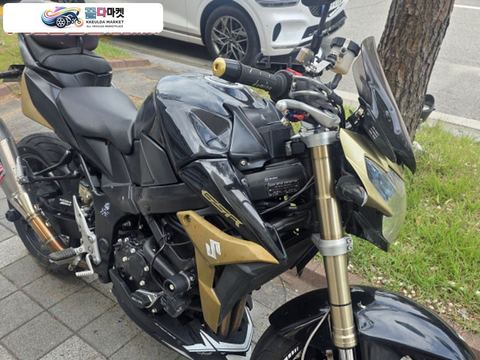 스즈끼 GSR 750 2011년식 스즈끼 급매