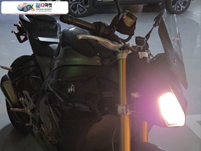 BMW S 1000 R 2015년식 Bmw S1000r 싱글알 만키로 판매