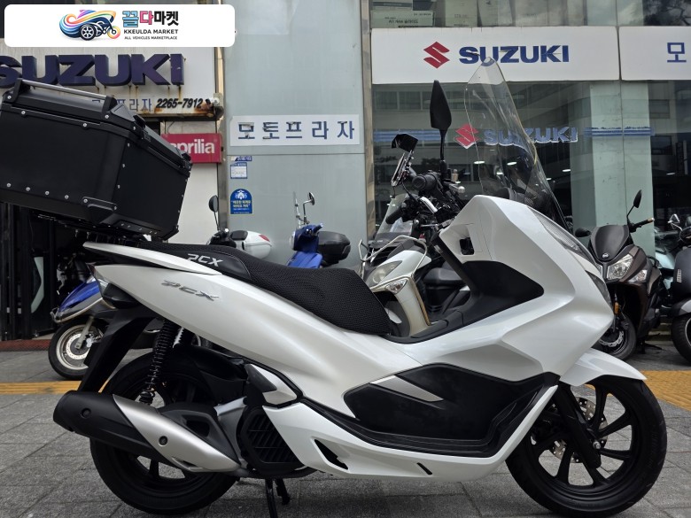 혼다 PCX 125 CBS 2020년식 혼다 PCX125 2020년식 상태 좋은 매물 판매합니다.