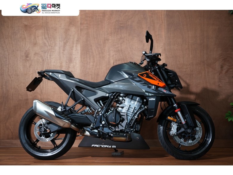 KTM 990 듀크 2024년식 KTM / 듀크990 / 2024 / 26년출고 / 4,000 KM 판매/대차