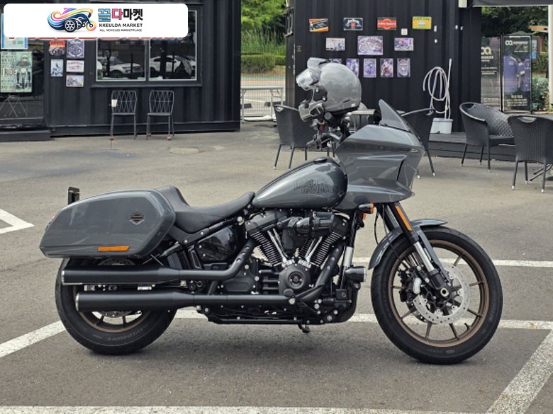 할리데이비슨 로우라이더 ST 2022년식 키로수 3500km 무사고 무꿍 로우라이더st 입니다