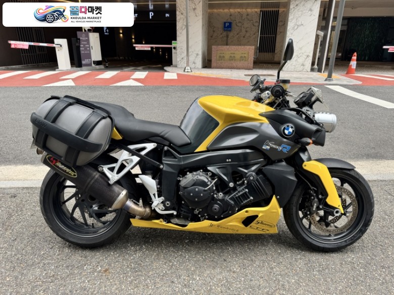 BMW K 1200 R 2006년식 2006년식 K1200R 14,357km 각종 오일 및 소모품 점검 완료  언더커버, 아크라머플러 장착