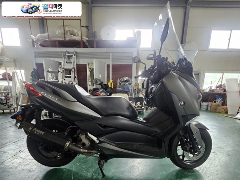 야마하 X 맥스 300 ABS 2017년식 X맥스300ABS  2017년식 8,400Km 판매 합니다