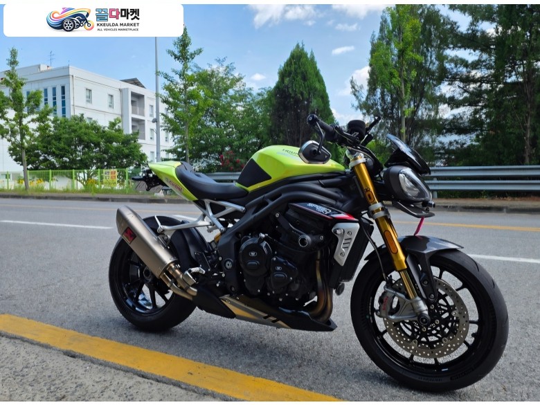 트라이엄프 스피드 트리플 1200 RS 2022년식 2022 트라엄프 스피드 트리플 1200rs 팝니다