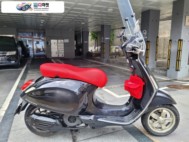 베스파 프리마베라 125 V3 2015년식 베스파 프리마베라 125cc 클래식 스쿠터 내놓습니다