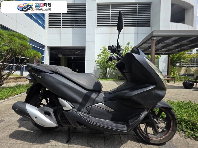 혼다 PCX 125 FI 2018년식 ▶▷드라이브애드/DD-011/ 혼다 / PCX /18년식/ 2.8만km(메다 교체) /중고 오토바이 판매◁◀