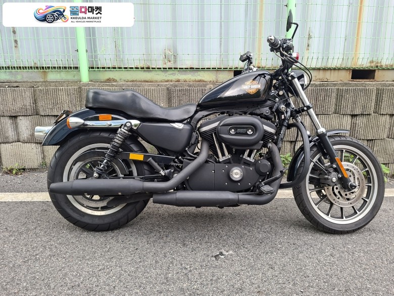할리데이비슨 883 R 2011년식 883r