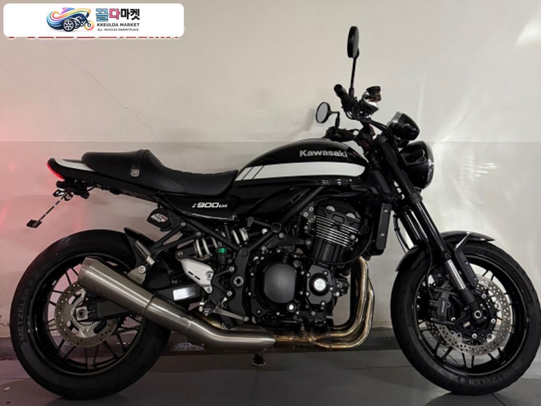 가와사키 Z 900 RS ABS 2018년식 사용검사대행,이전등록대행,배송무료 18년식 가와사키 Z900RS 7천키로 짧은키로수 상태좋은차량 판매합니다.