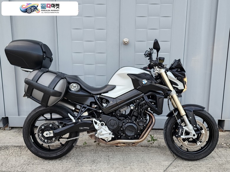 F 800 R
