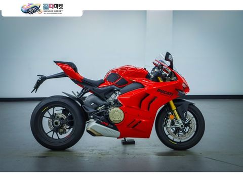 두카티 파니갈레 V4 S 2024년식 『  루바이크  』 믿고 맡기는 이륜차 거래소 _  신차급 컨디션 두카티 파니갈레 V4s 판매합니다. [ 대차/위탁/매입 ]