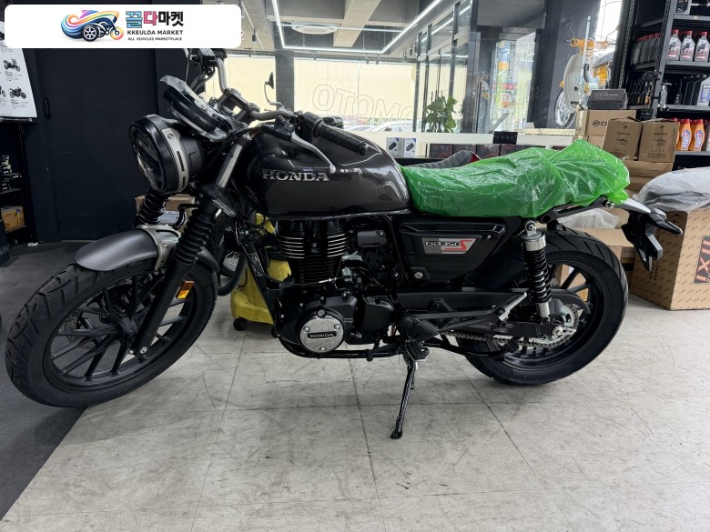 혼다 GB 350 S 2026년식 혼다코리아 GB350S 그레이 색상 신차 2026년식 최장 16개월 무이자 카드 결제 / 신한 마이카 가능